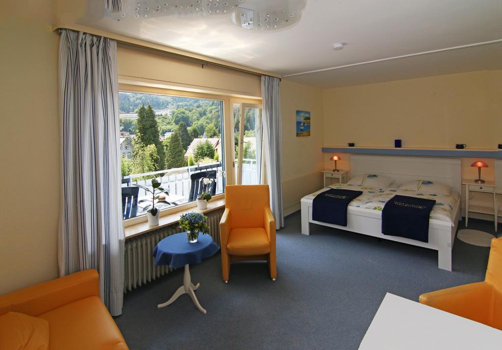 Hotel Sonnenhof Garni Bad Herrenalb Rom bilde